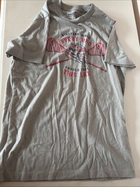 Vineyard Vines Gray Short-Sleeve Lacrosse Graphic Tee with Red Accents